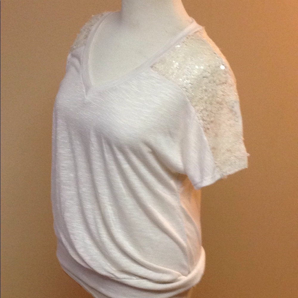 Women's beige decorative, size 1 top